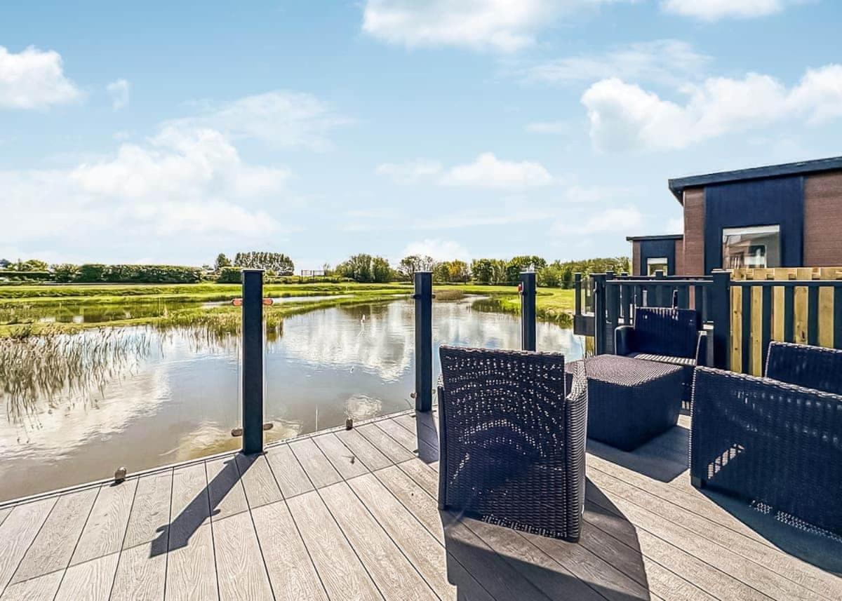 Poulton-le-Fylde Waterside Hambleton Lakeside Lodges מראה חיצוני תמונה